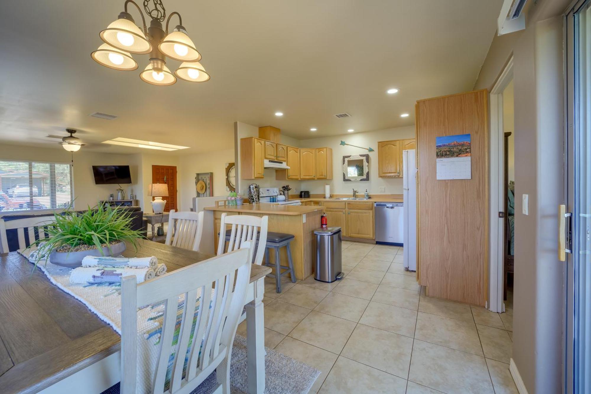 Red Rock Retreat With Patio 3 Mi To Downtown Sedona Villa Esterno foto